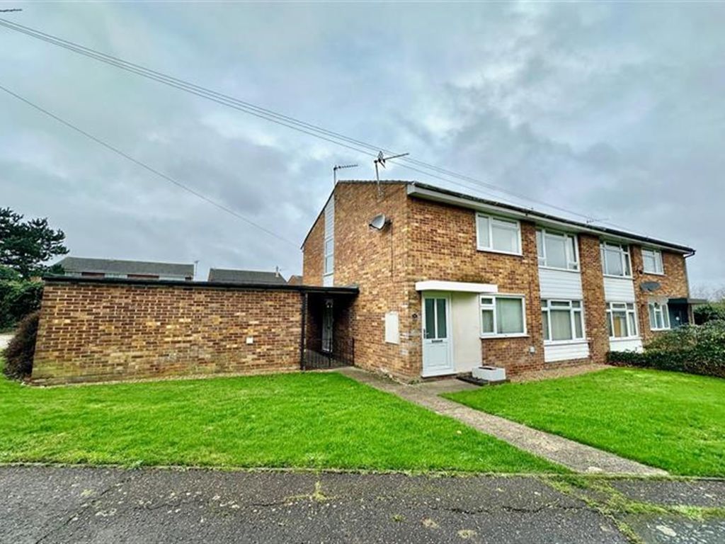 2 bed for sale in Marlborough Road, Braintree CM7, £180,000