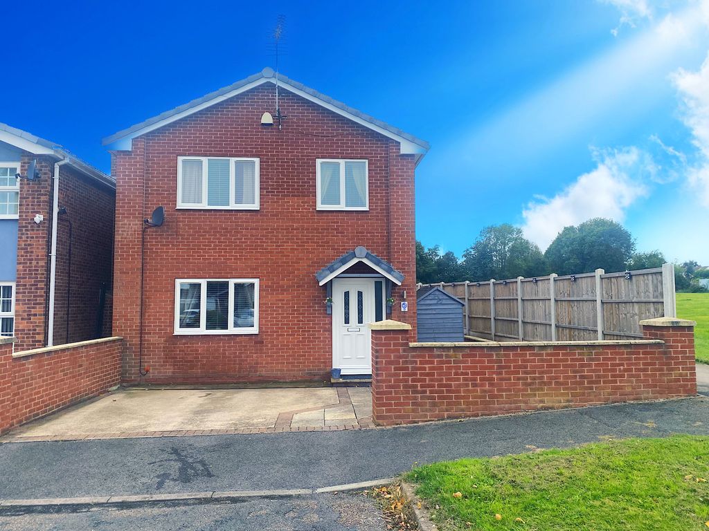 3 bed detached house for sale in Pembroke Drive, Carlton In Lindrick