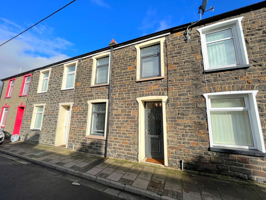 3 bed terraced house to rent in Woodland Street, Mountain Ash CF45, £