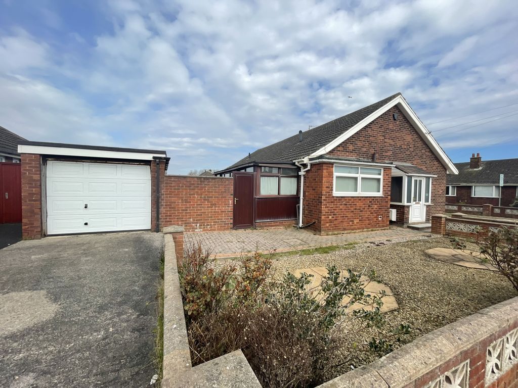 2 bed bungalow for sale in Greenfield Road, Cleveleys FY5 Zoopla