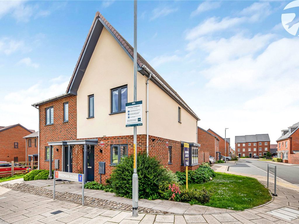 2 bed semidetached house for sale in Freeman Close, Castle Hill
