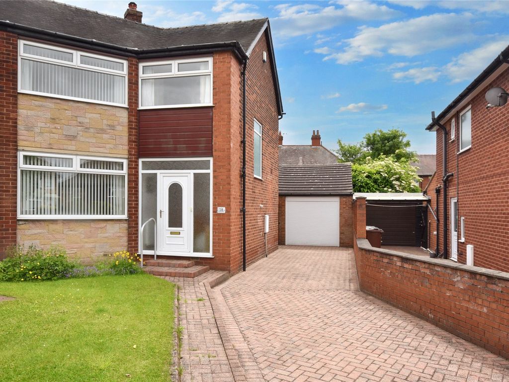 4 bed semidetached house for sale in Brunswick Gardens, Garforth
