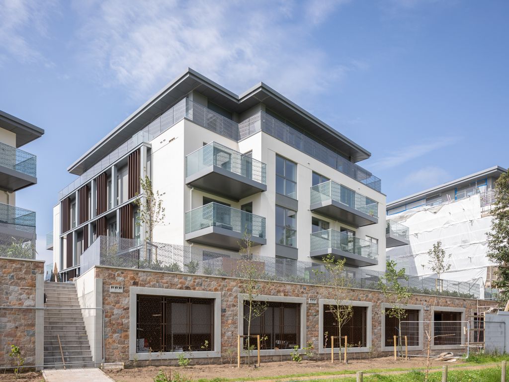 2 bed flat for sale in La Route De Beaumont, St. Peter, Jersey JE3, £