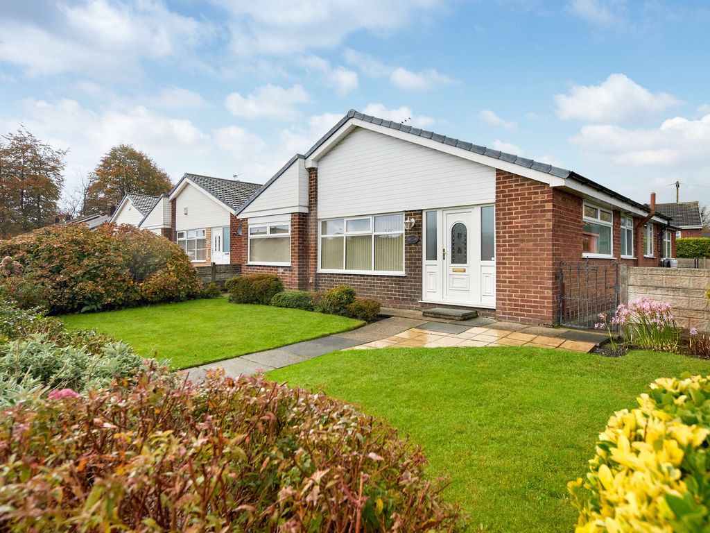 3 bed detached house for sale in Moorside, Aspull WN2, £300,000 Zoopla