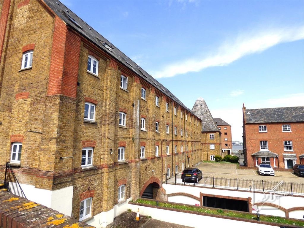 1 bed flat for sale in Clifton Road, Gravesend DA11 Zoopla