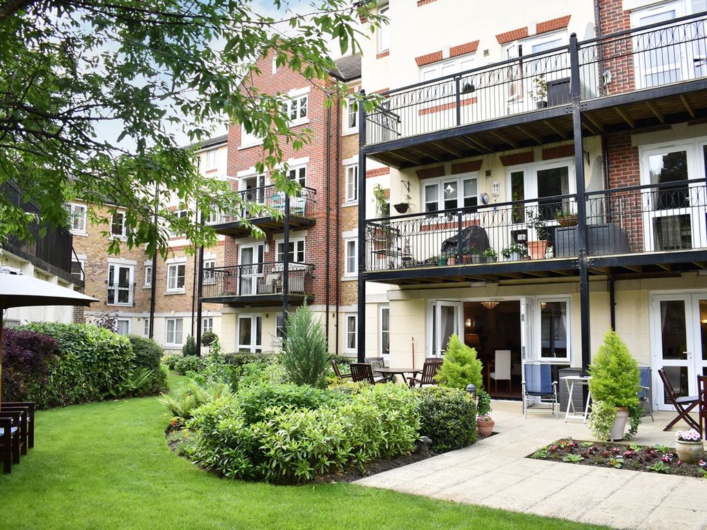 1 bed property for sale in Churchfield Road, WaltonOnThames KT12 Zoopla