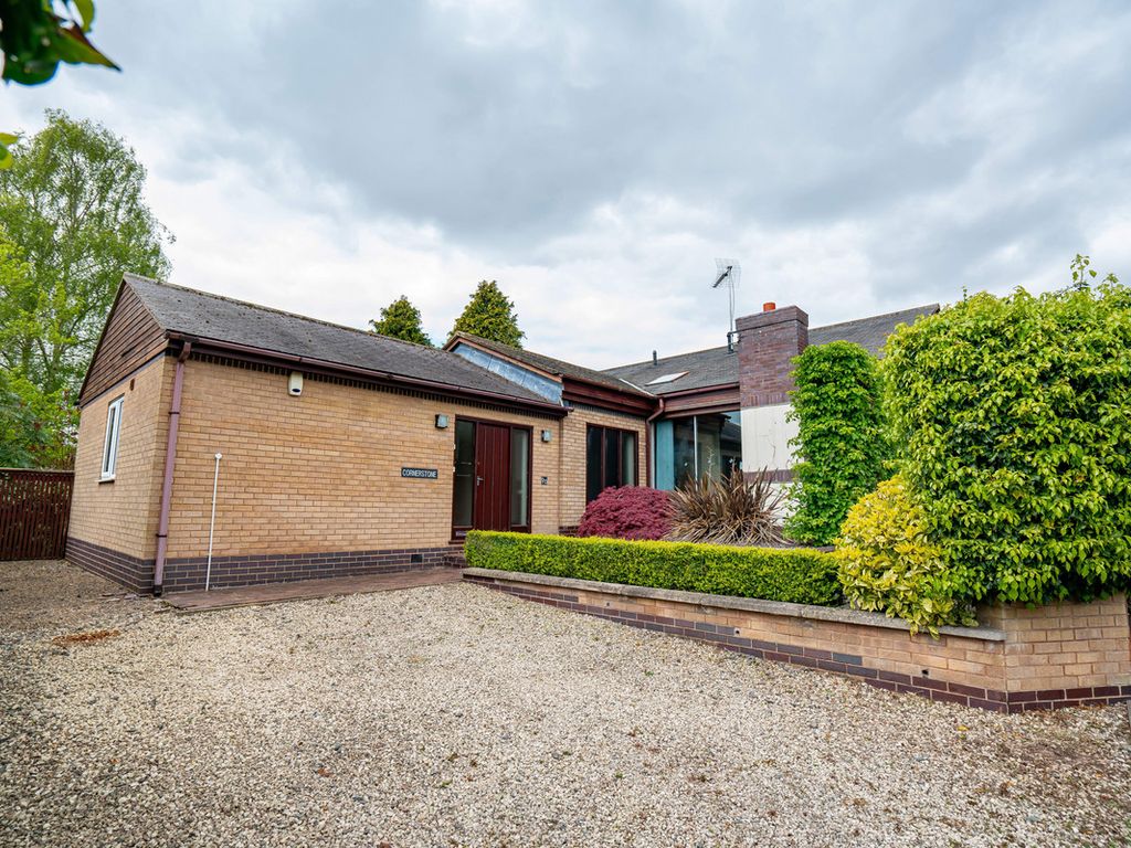 4 bed bungalow for sale in Thornfield Way, Hinckley LE10, £450,000 Zoopla