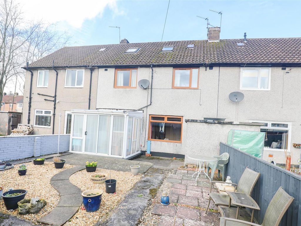 3 bed terraced house for sale in Tiel Path, Glenrothes KY7, £109,995