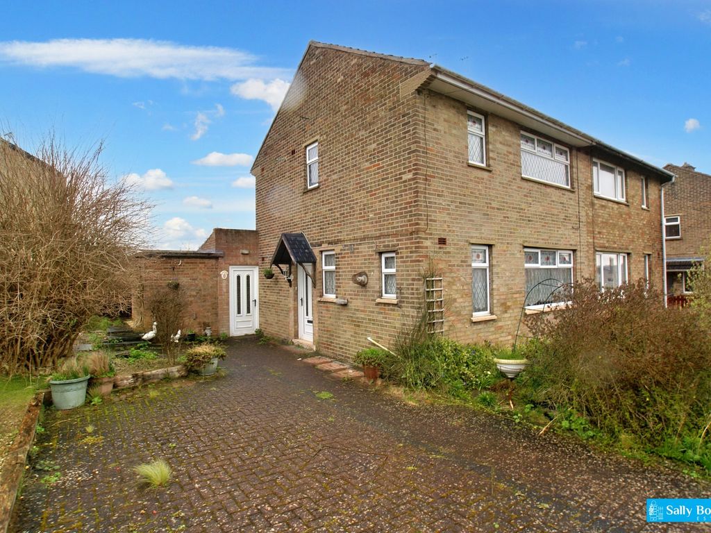 2 bed semidetached house for sale in Redfern Street, New Tupton