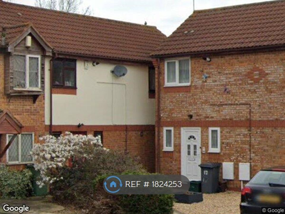 3 bed end terrace house to rent in Grenadier Close, Abbeymead