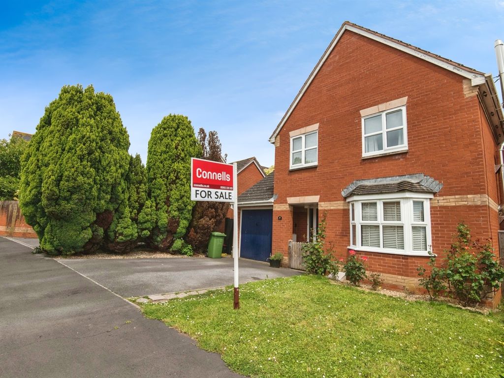 6 bed detached house for sale in Knights Crescent, Exeter EX2, £550,000