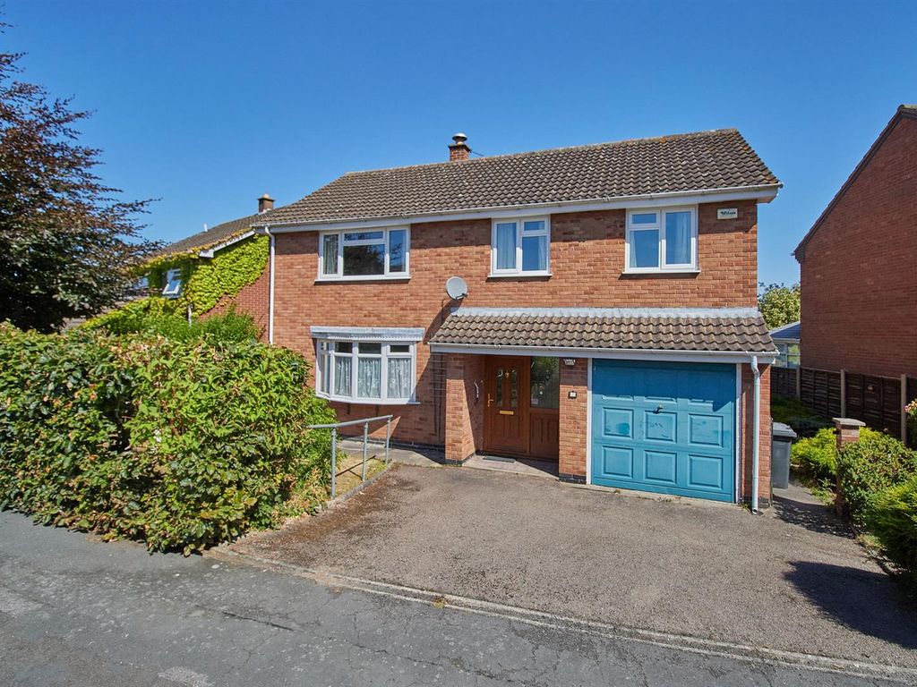 4 bed detached house for sale in The Poplars, Earl Shilton, Leicester