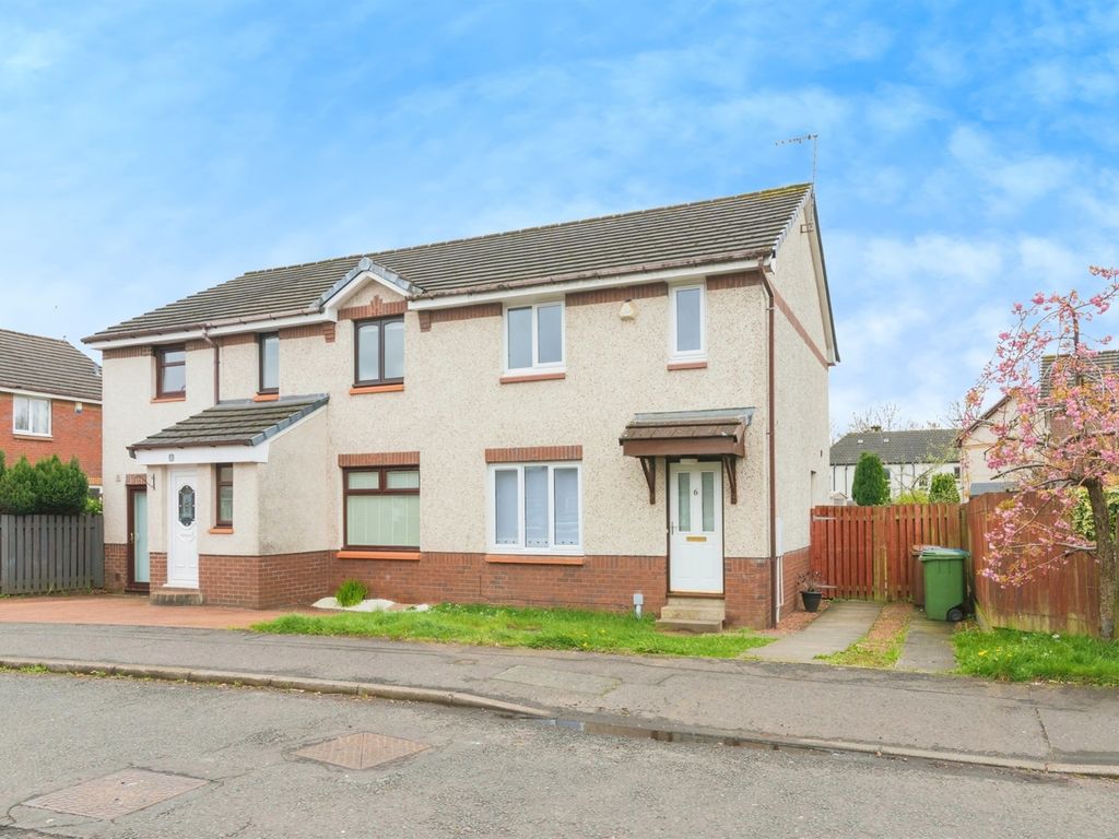 3 bed semidetached house for sale in Forties Crescent, Thornliebank