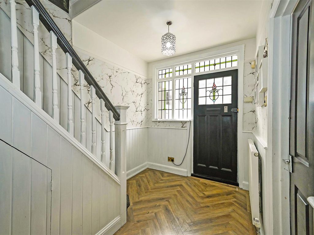 5 bed terraced house for sale in Pangbourne Avenue, Drayton, Portsmouth