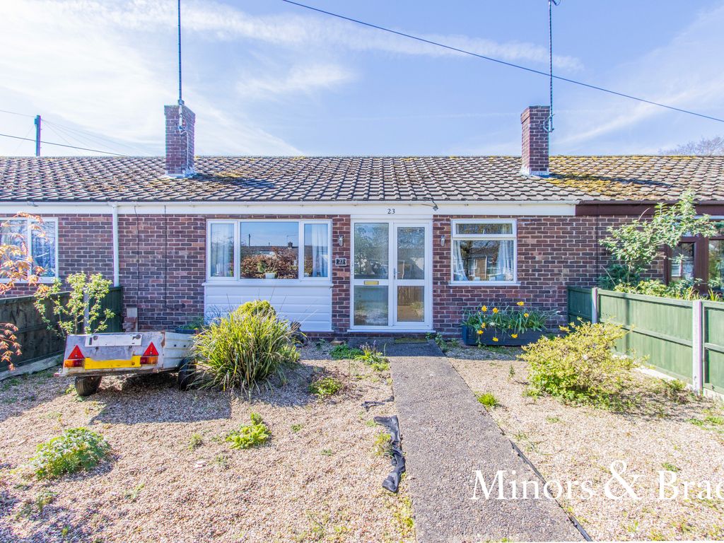 2 bed terraced bungalow for sale in Lloyds Avenue, Kessingland