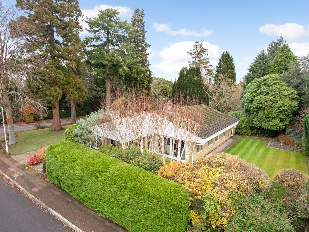 3 bed bungalow for sale in Broadwater Down, Tunbridge Wells TN2, £