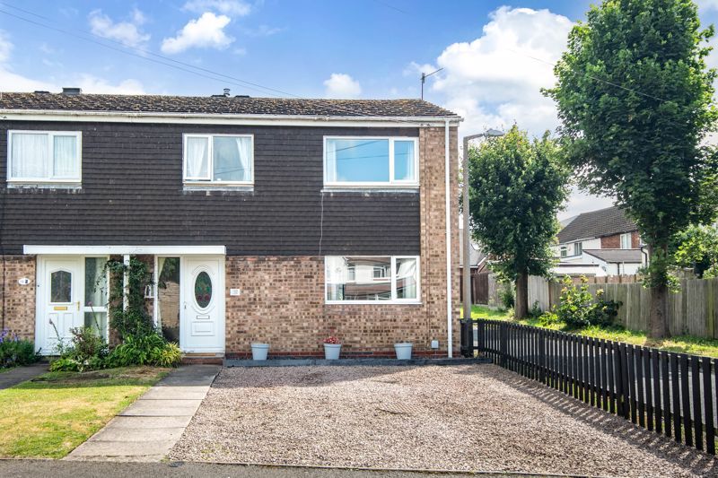 3 bed end terrace house for sale in Green Lane, Catshill, Bromsgrove