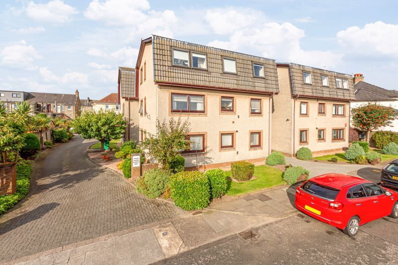2 bed flat for sale in Elgin Street, Kirkcaldy KY2, £125,000 Zoopla