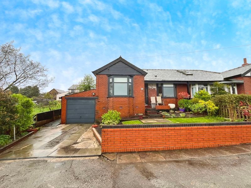 3 bed semidetached bungalow for sale in Horridge Fold Avenue, Bolton