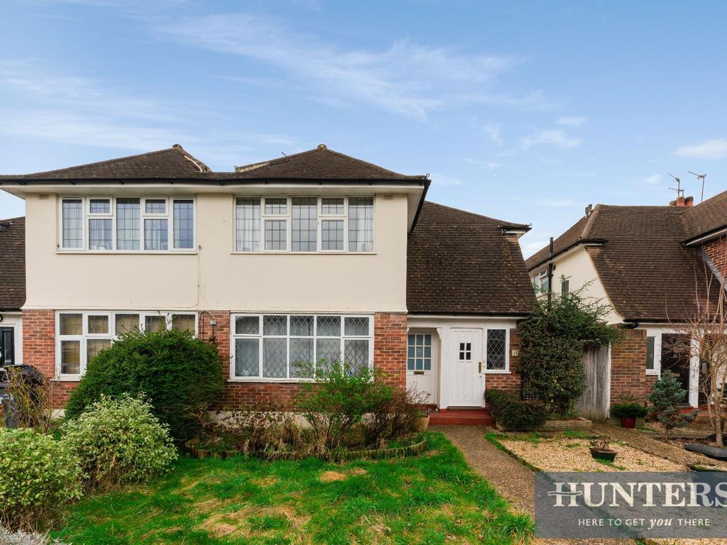 2 bed to rent in Barnes End, New Malden KT3, £1,850 pcm Zoopla