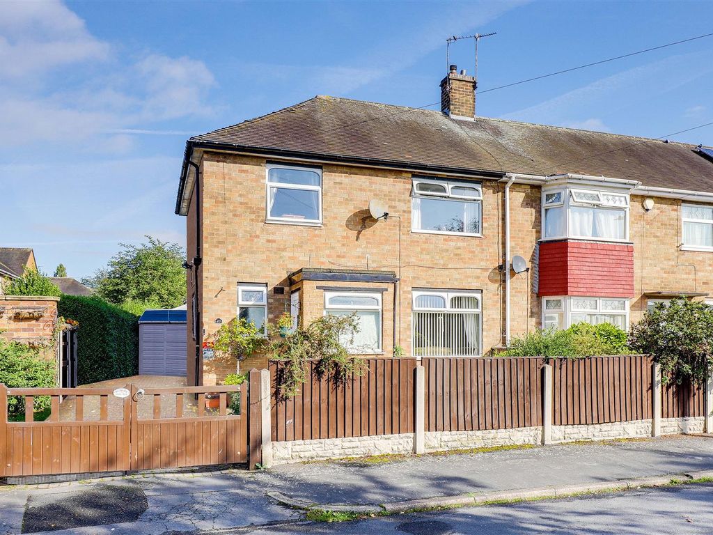 3 bed property for sale in Fairmaid Grove, Clifton Nottinghamshire NG11