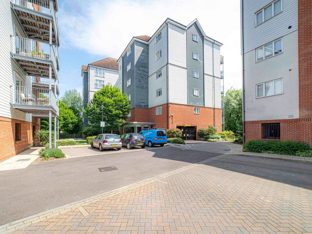 2 bed flat for sale in Westwood Drive, Canterbury CT2, £325,000 Zoopla