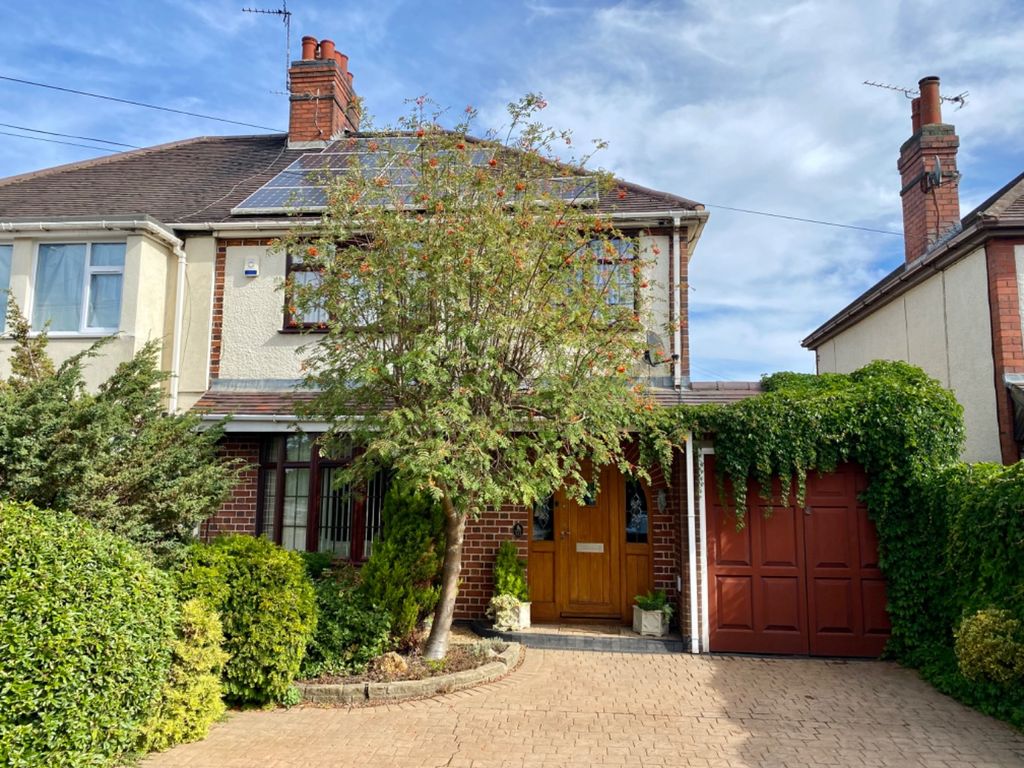 3 bed semidetached house for sale in Watling Street, Nuneaton CV11