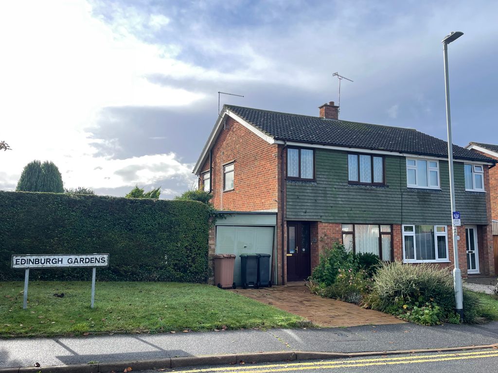 3 bed semidetached house for sale in Claydon, Ipswich, Suffolk IP6, £