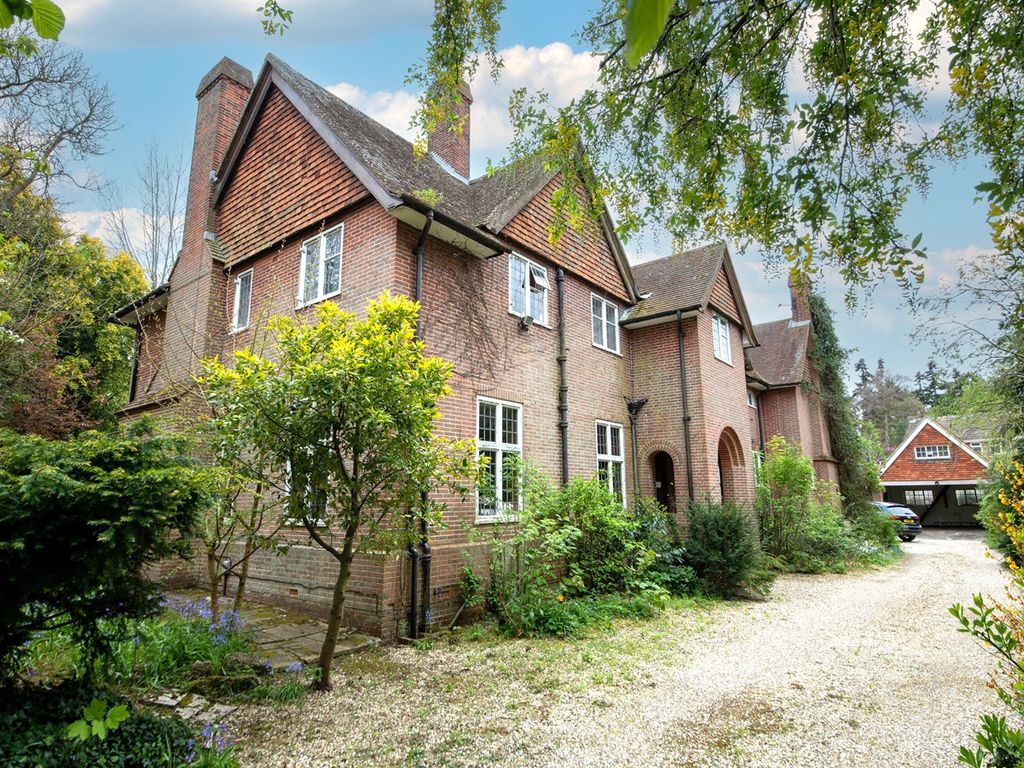 5 bed detached house for sale in Greenham Road, Newbury RG14 Zoopla