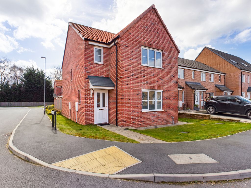 3 bed detached house for sale in Mirabelle Way, Harworth, Doncaster