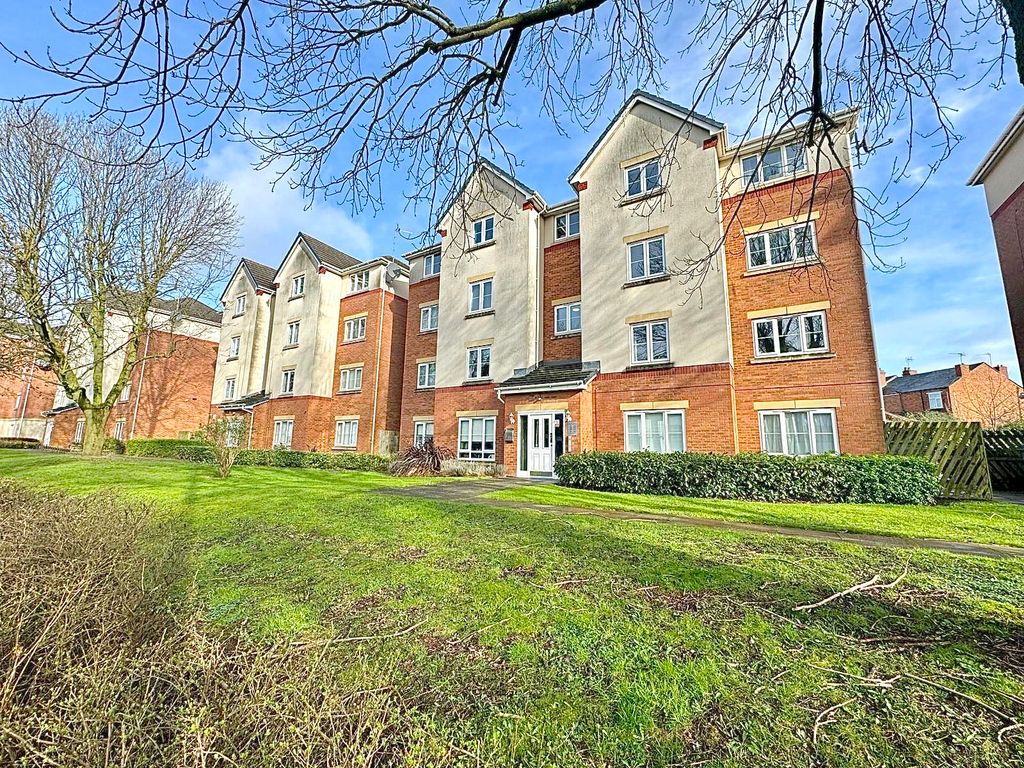 2 bed flat to rent in Holyhead Road, Wednesbury WS10, £850 pcm Zoopla