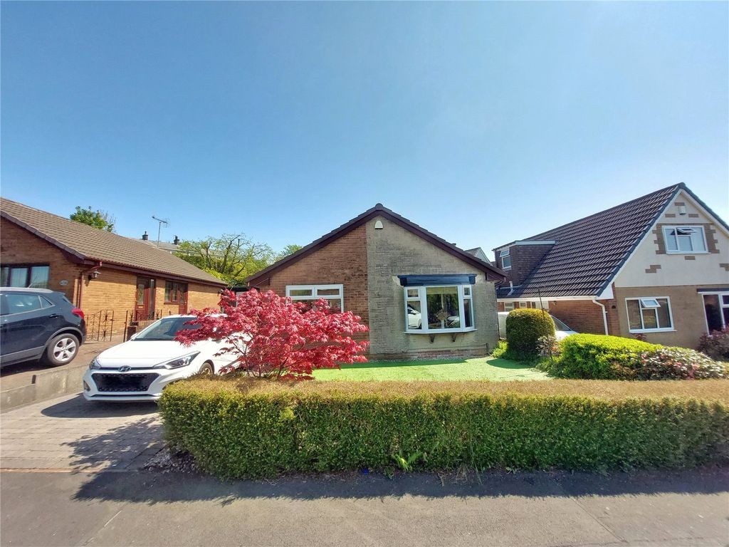3 bed bungalow for sale in Hoghton Avenue, Bacup, Rossendale OL13, £