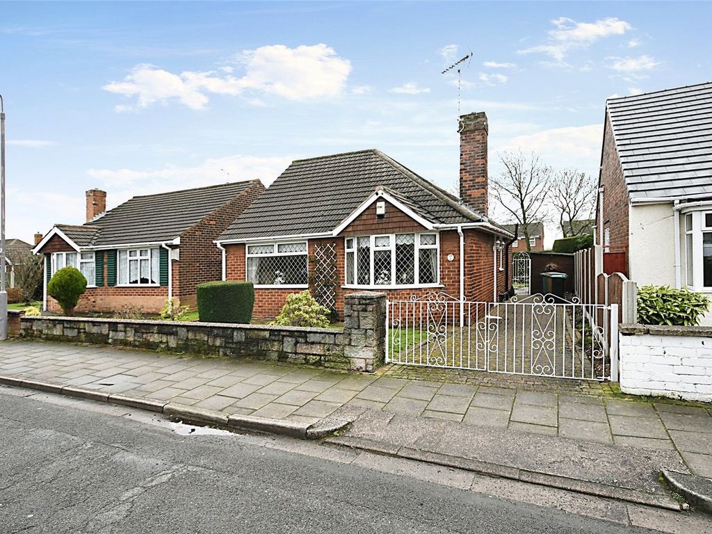 2 bed bungalow for sale in Dorothy Drive, Forest Town, Mansfield
