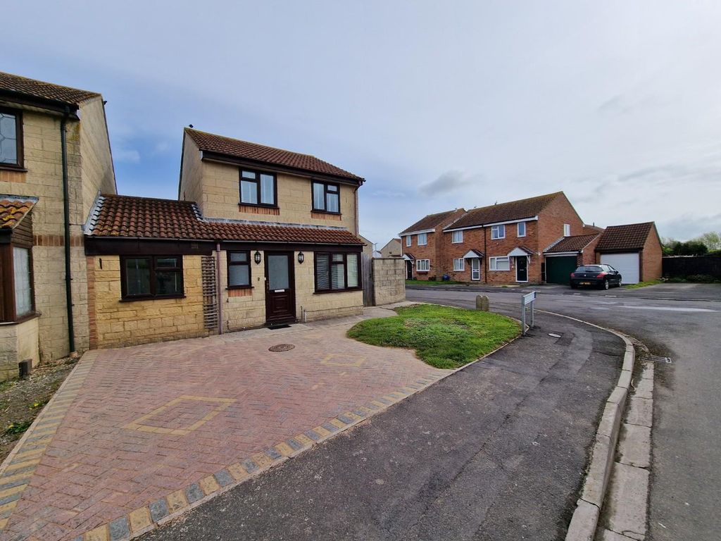 4 bed property for sale in Barrington Road, BurnhamOnSea TA8 Zoopla