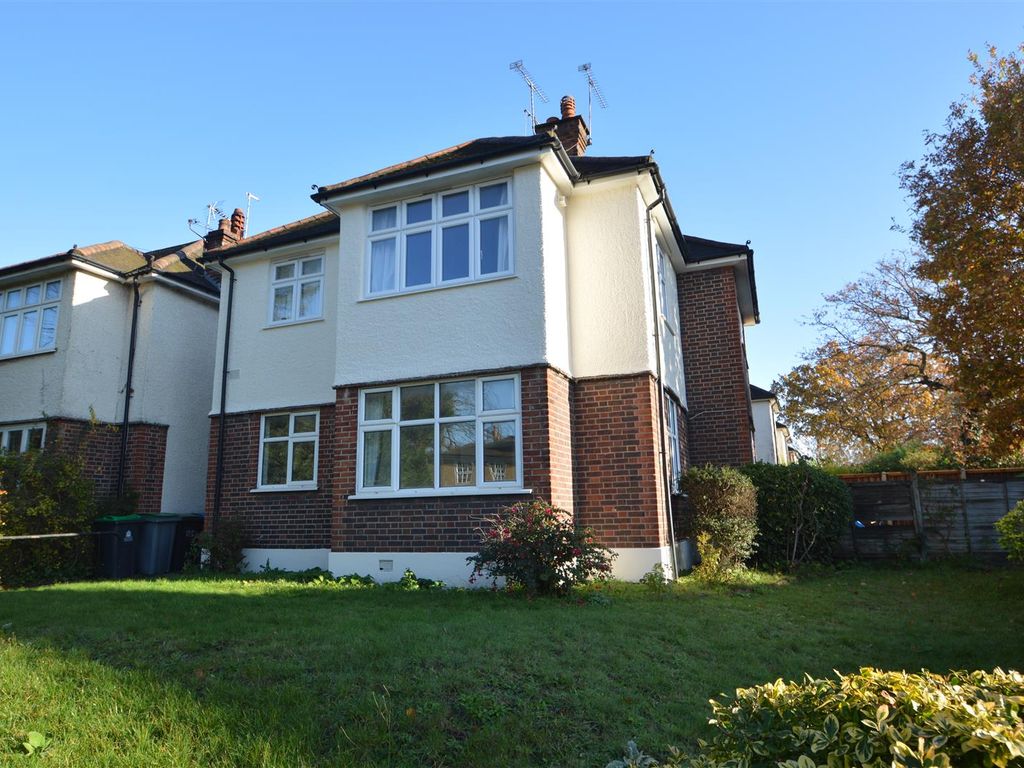 3 bed property to rent in Ewell Road, Surbiton KT6, £1,975 pcm Zoopla