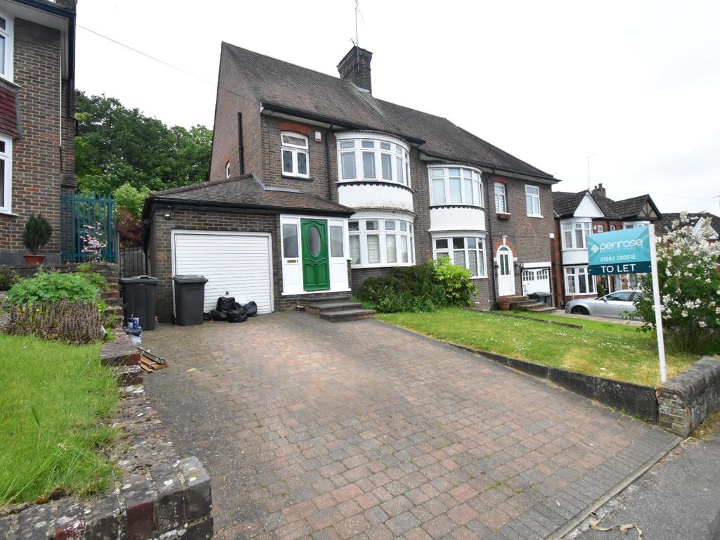 3 bed semidetached house to rent in Wardown Crescent, Luton
