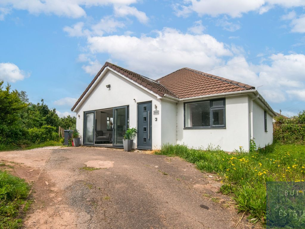 3 bed bungalow for sale in Lower Harrington Lane, Exeter EX4, £425,000