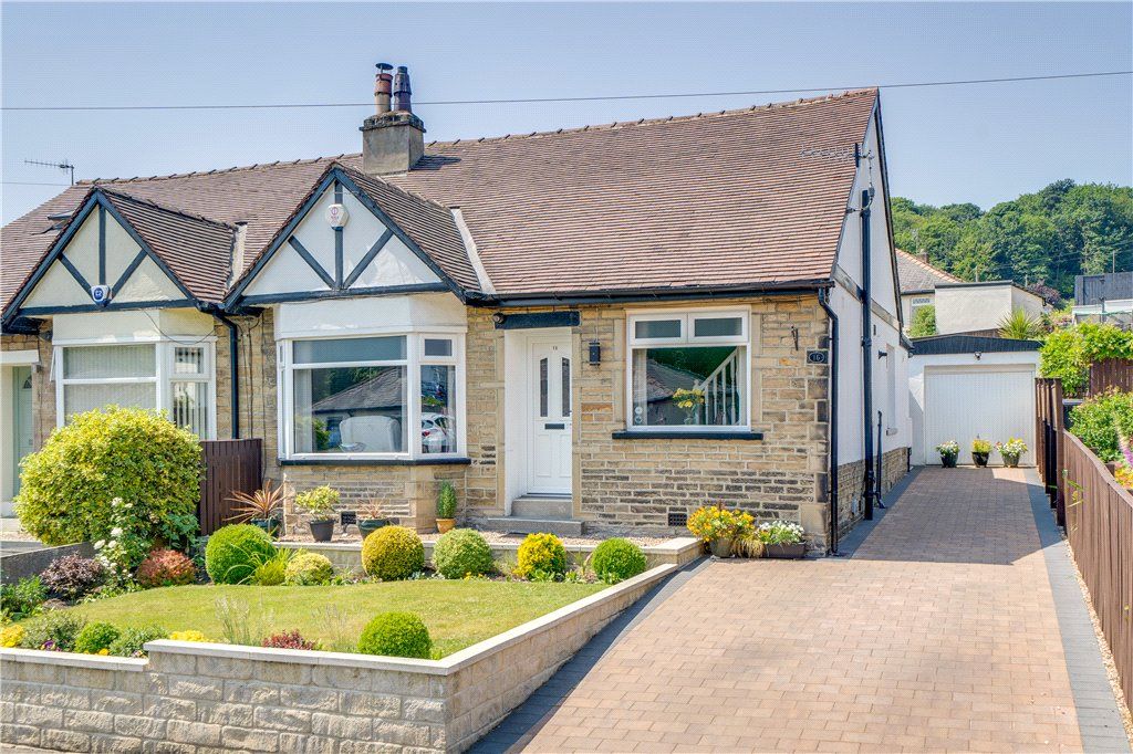 2 bed bungalow for sale in Midland Road, Baildon, West Yorkshire BD17