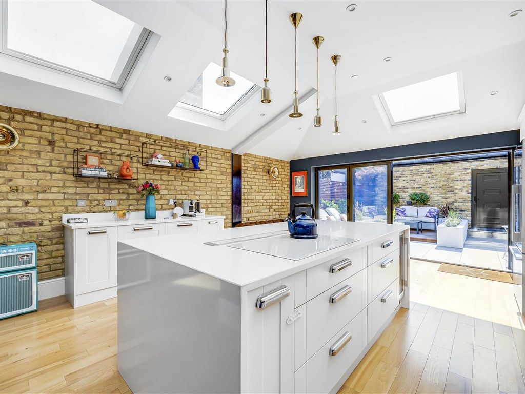 4 bed end terrace house for sale in Hartfield Crescent, London SW19, £