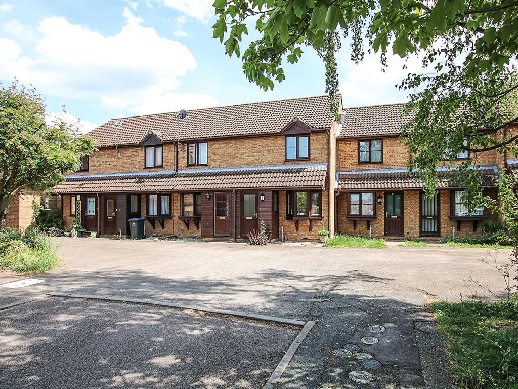 2 bed terraced house for sale in Old School Close, Burwell, Cambridge