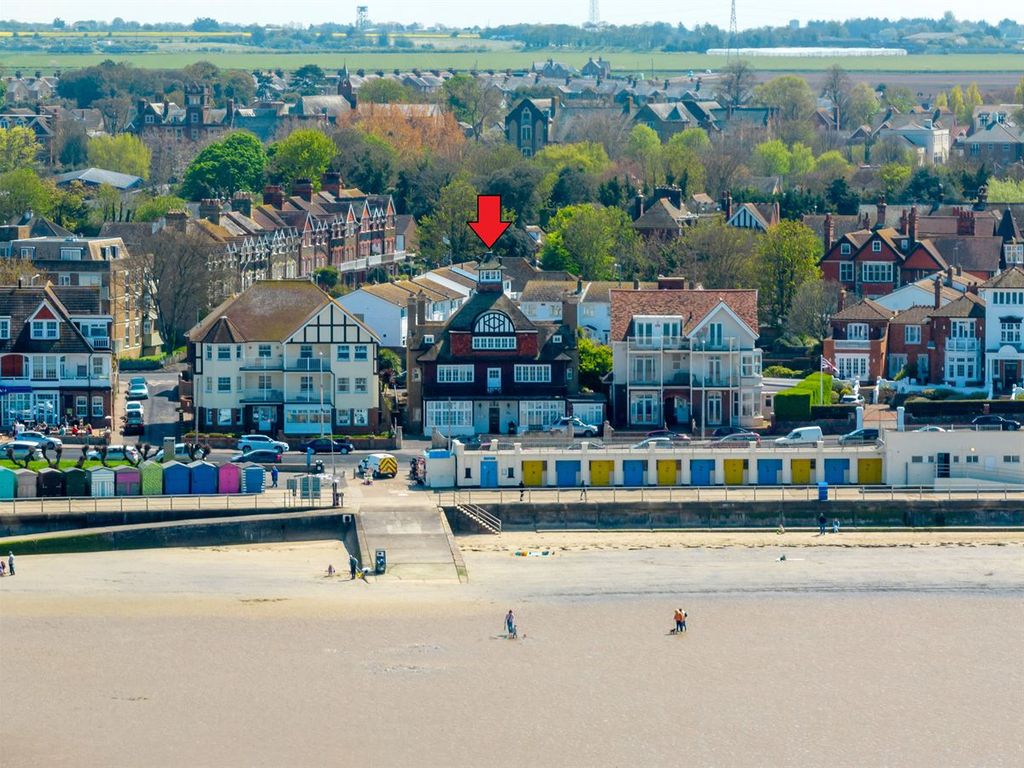 2 bed flat for sale in Sea Road, WestgateOnSea CT8, £375,000 Zoopla