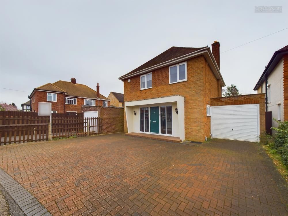 3 bed detached house for sale in Thorpe Park Road, Peterborough PE3, £