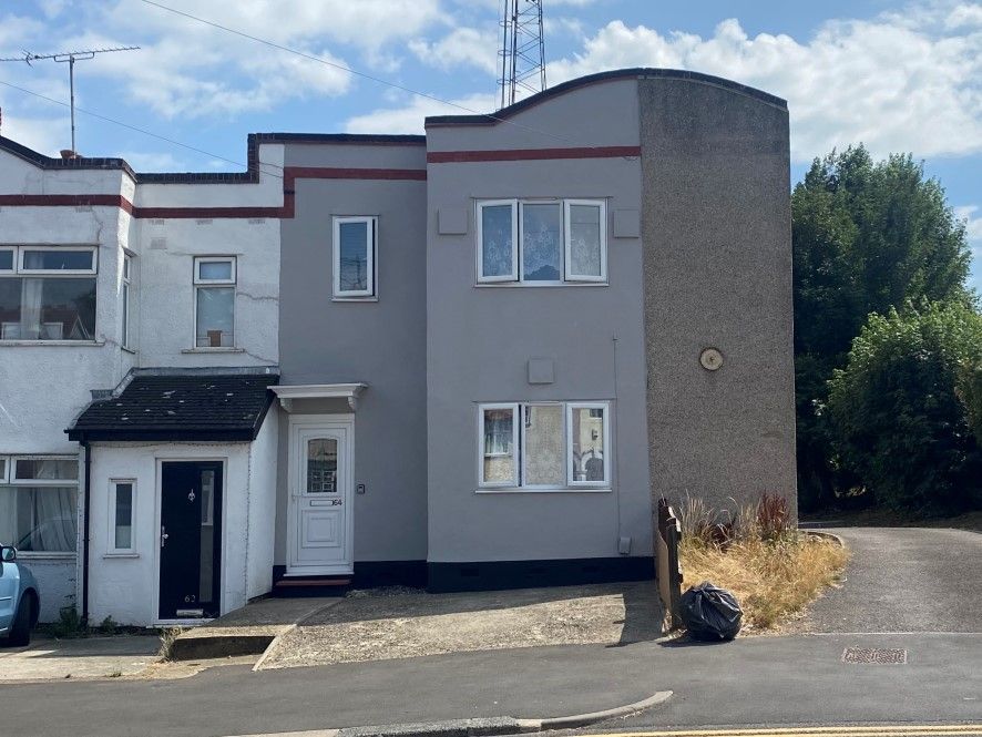 3 bed end terrace house for sale in 64 Fairfax Drive, WestcliffOnSea