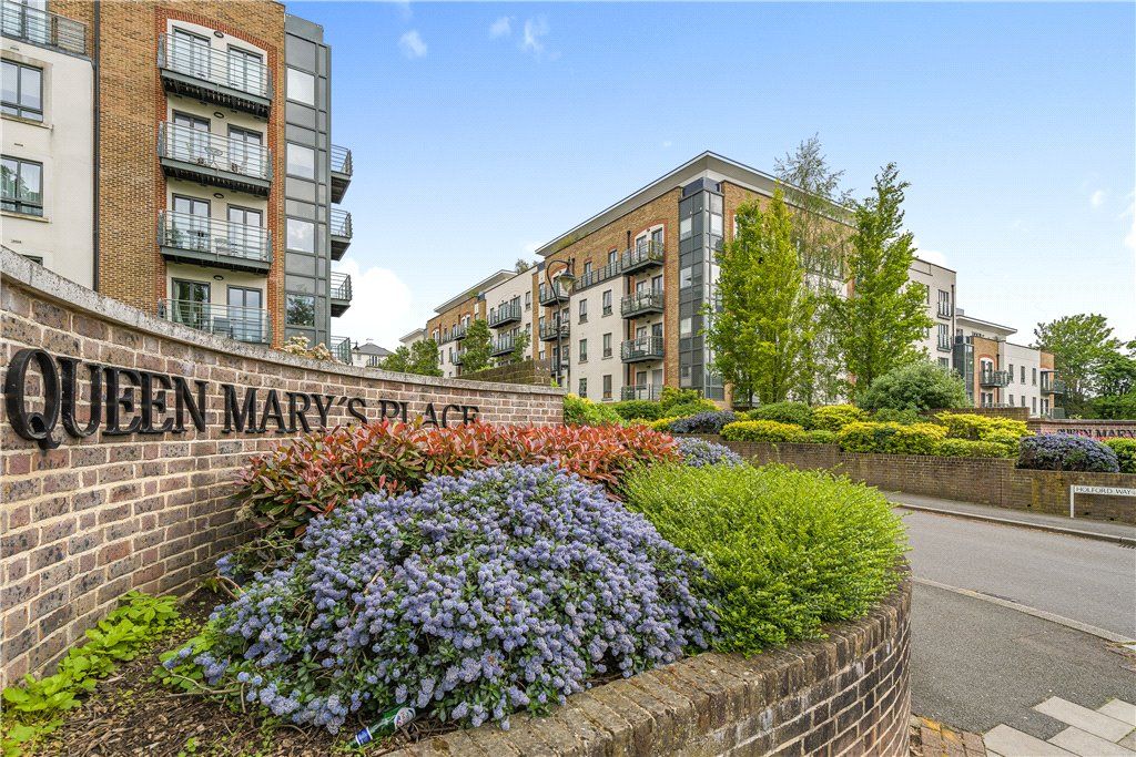1 bed flat for sale in Apsley House, 2 Holford Way, London SW15, £