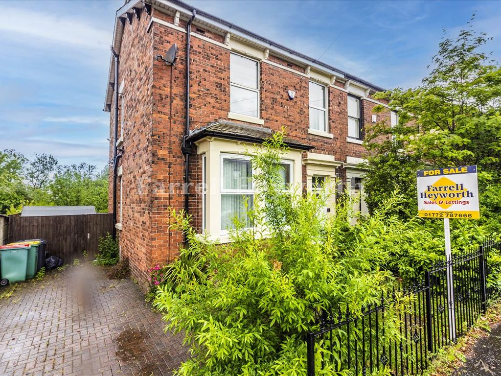 3 bed property for sale in Black Bull Lane, Preston PR2 Zoopla