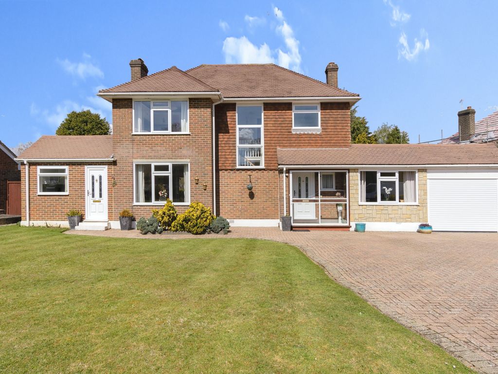 3 bed detached house for sale in Hayes Lane, Kenley CR8 Zoopla