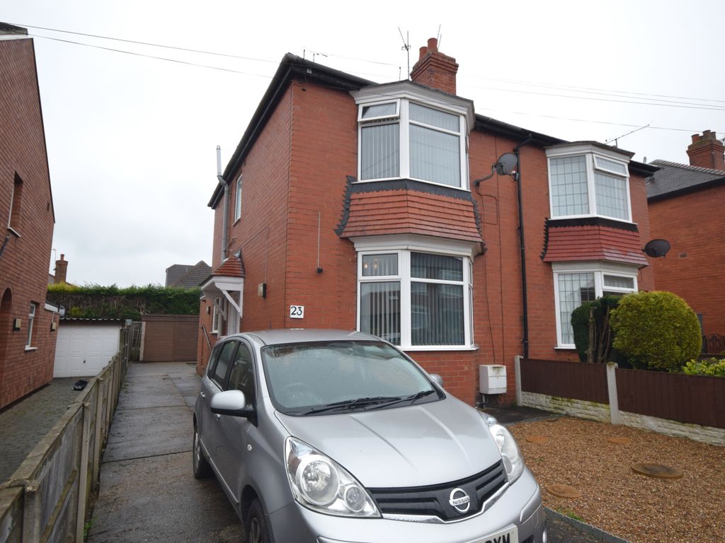 3 bed semidetached house for sale in Boundary Avenue, Wheatley Hills