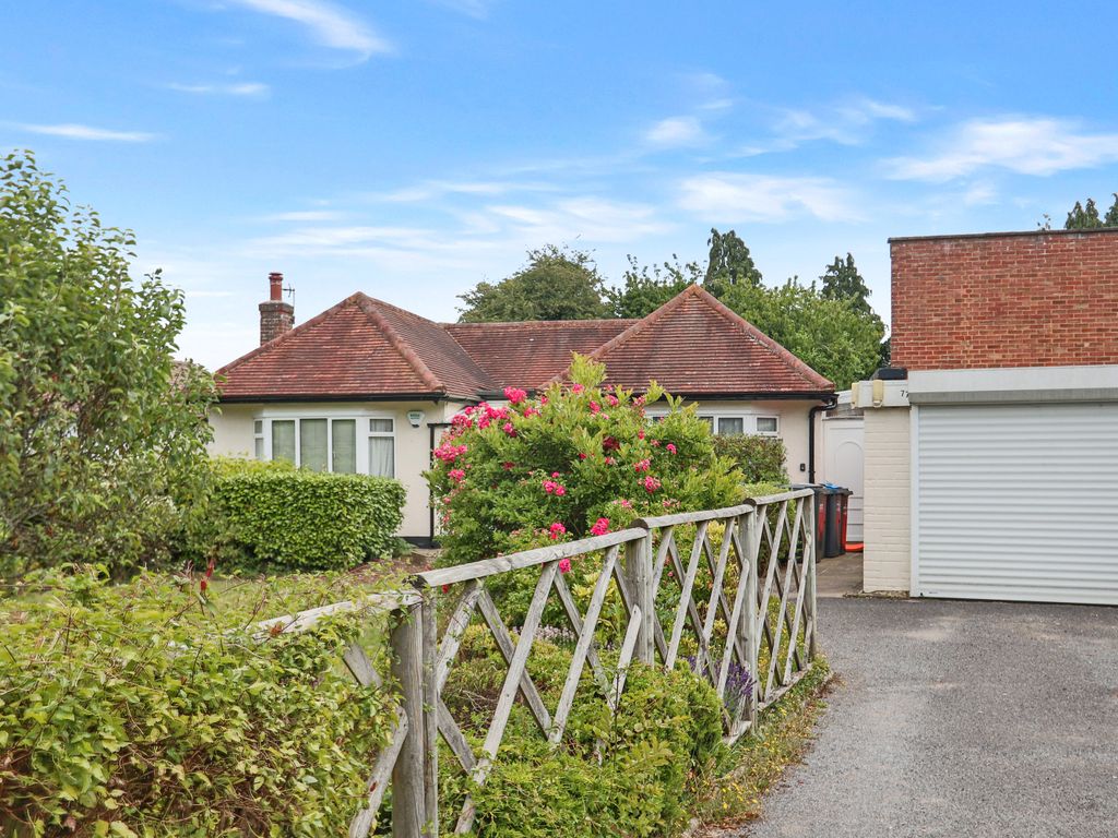 2 bed detached bungalow for sale in Coulsdon Road, Old Coulsdon