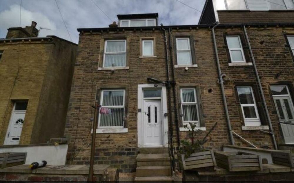 3 bed property for sale in Pyrah Street, Wyke, Bradford BD12, £80,000 Zoopla