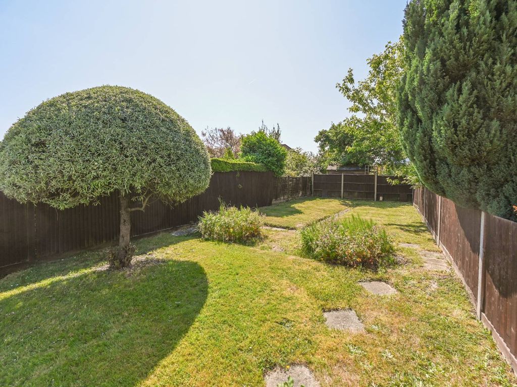 3 bed semidetached house for sale in Woodlands Avenue, Eastcote